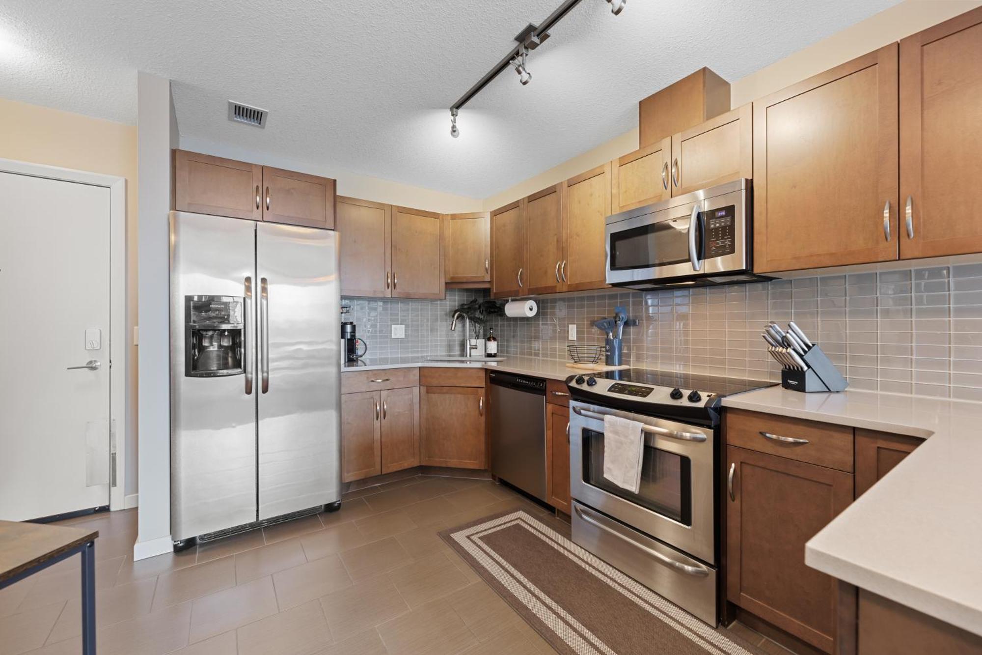 Heart Of Downtown Calgary Spacious Luxury Condo With Stunning Views And Premium Amenities Esterno foto