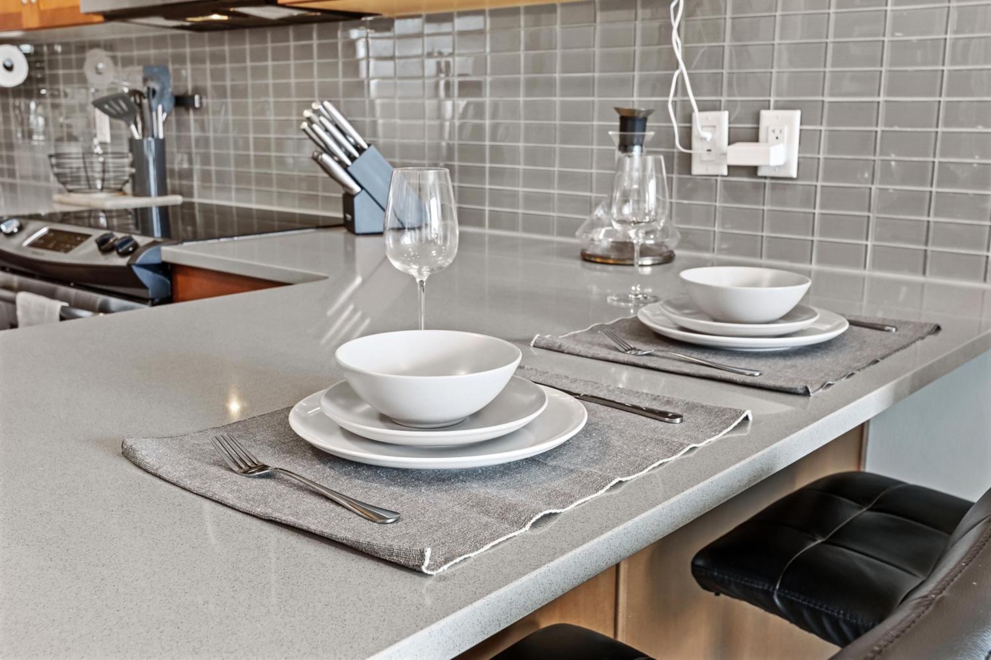 Heart Of Downtown Calgary Spacious Luxury Condo With Stunning Views And Premium Amenities Esterno foto